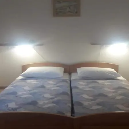 Villa Olive Sutivan